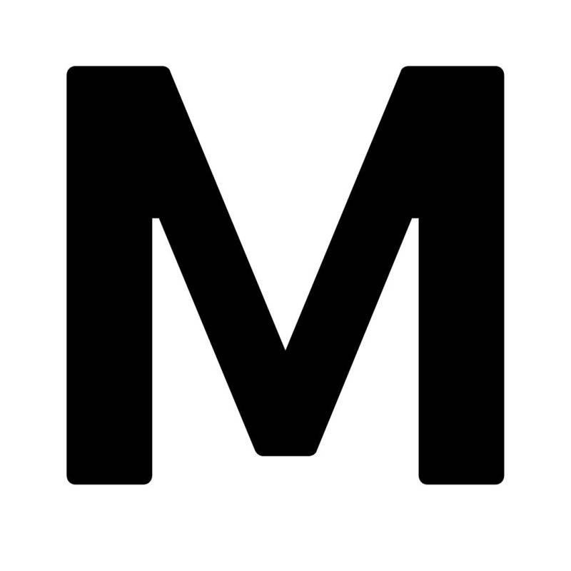 Lettres au pochoir M